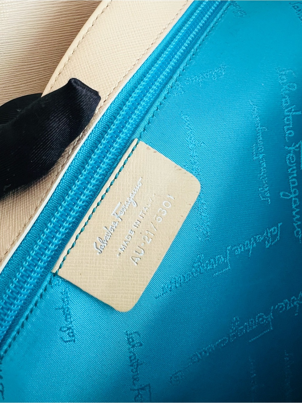 Salvatore Ferragamo Gancini Denim Bag - Picture 12 of 15